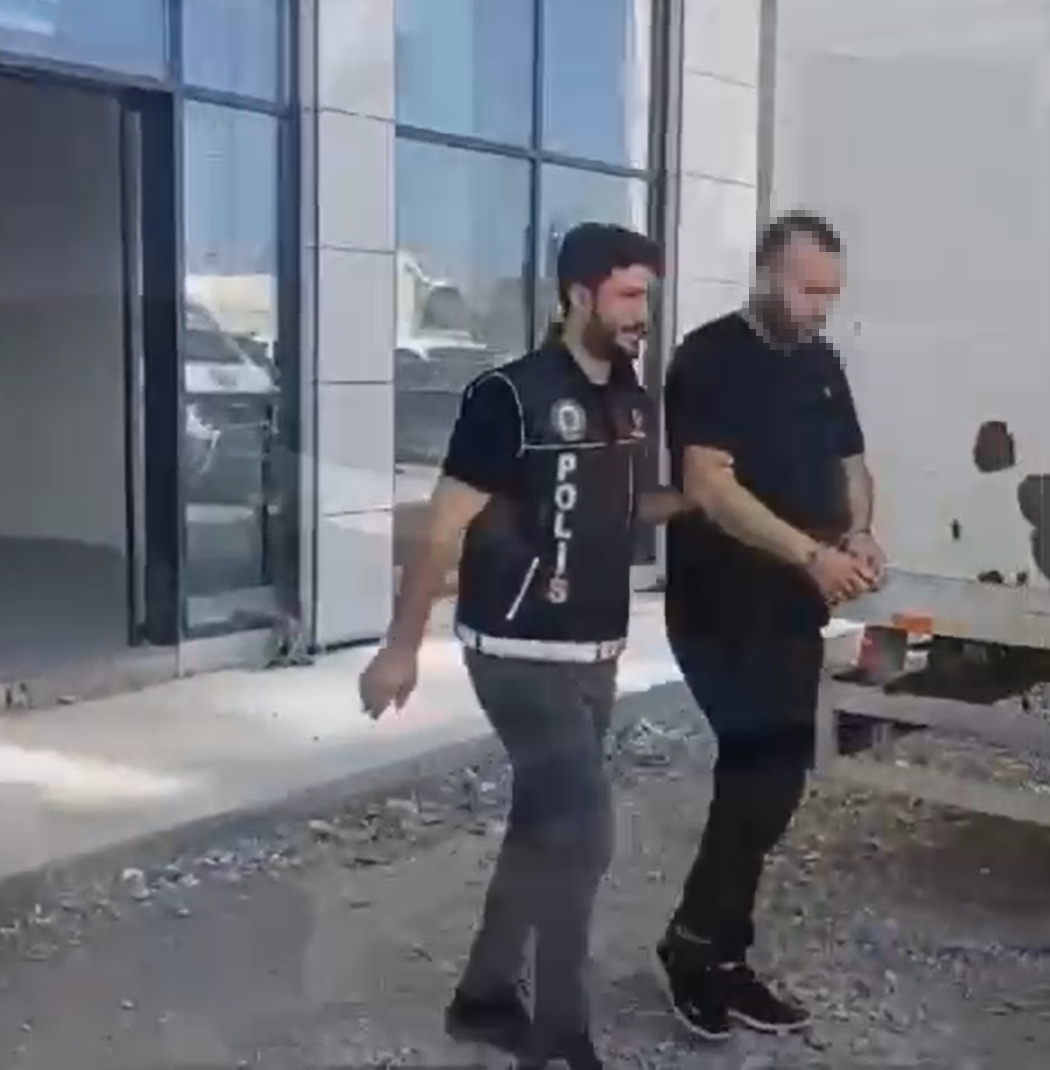 Yalova&rsquo;da 335 bin 300 adet sentetik ecza hap ele ge&ccedil;irildi
