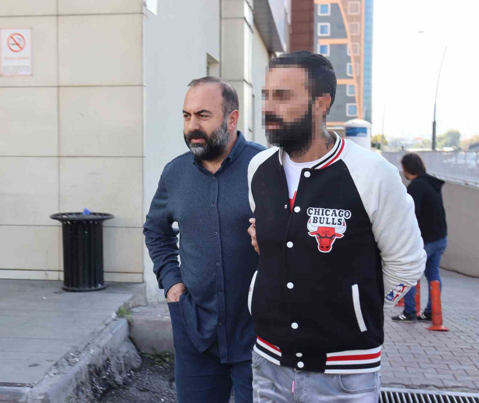 Kayseri&rsquo;de bı&ccedil;aklı kavga: 1 ağır yaralı, 2 g&ouml;zaltı
