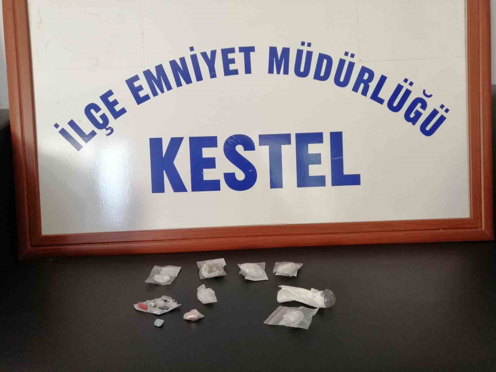 Kestel’de polis uygulamasında yakalanan 10 kişi adliyeye sevk edildi
