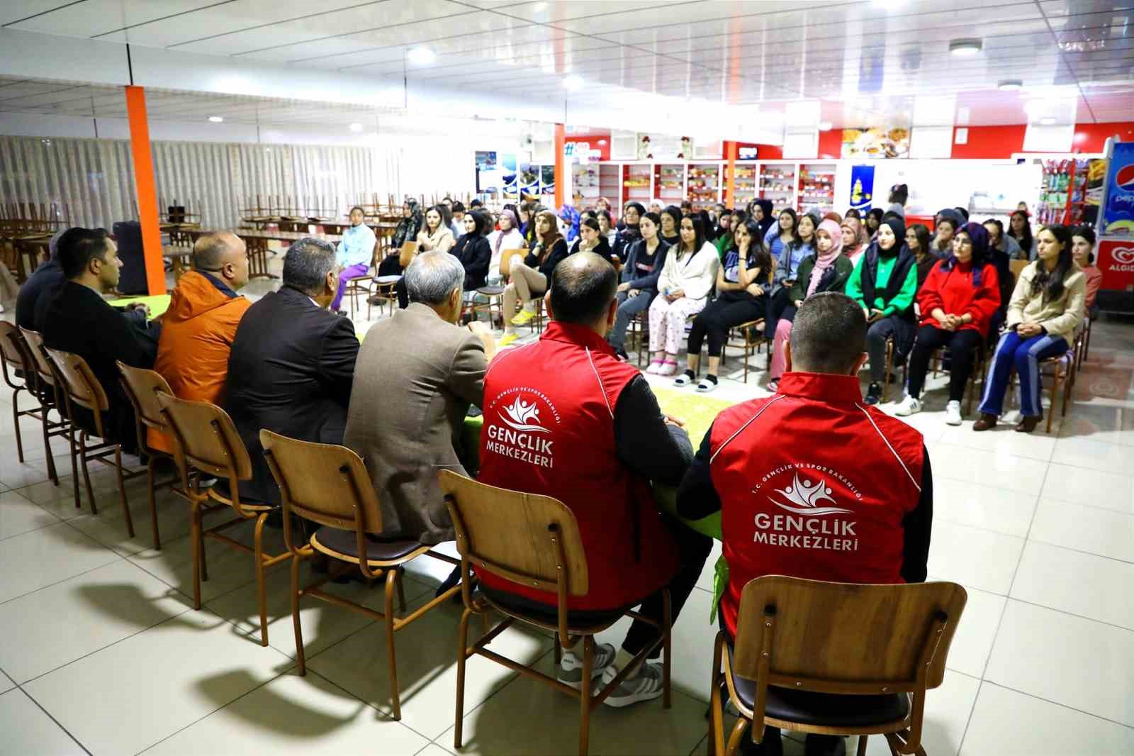 Ağrı&rsquo;da yurtlarda uyum programı başladı
