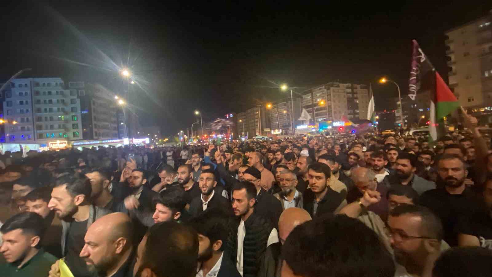 İsrail’in Gazze’deki hastaneye saldırısı Güneydoğu’da protesto edildi