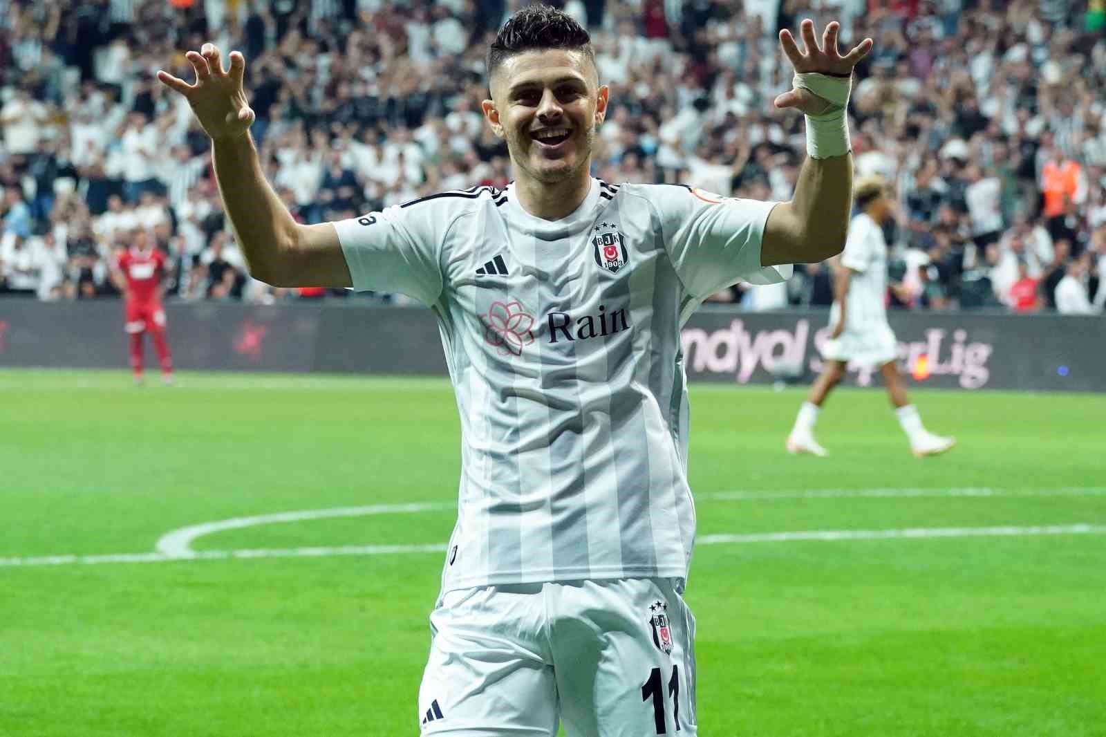 Beşiktaş’ta Burak Yılmaz’dan, derbide Rashica’ya özel görev