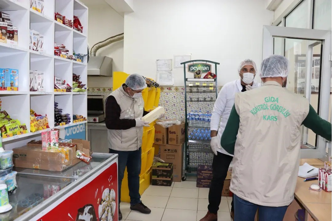 Kars’ta okul kantinleri denetlendi