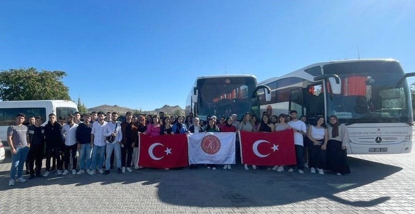 Kozaklı MYO &Ouml;ğrencileri &lsquo;Uyum Programı&rsquo; ile Kapadokya&rsquo;yı gezdi
