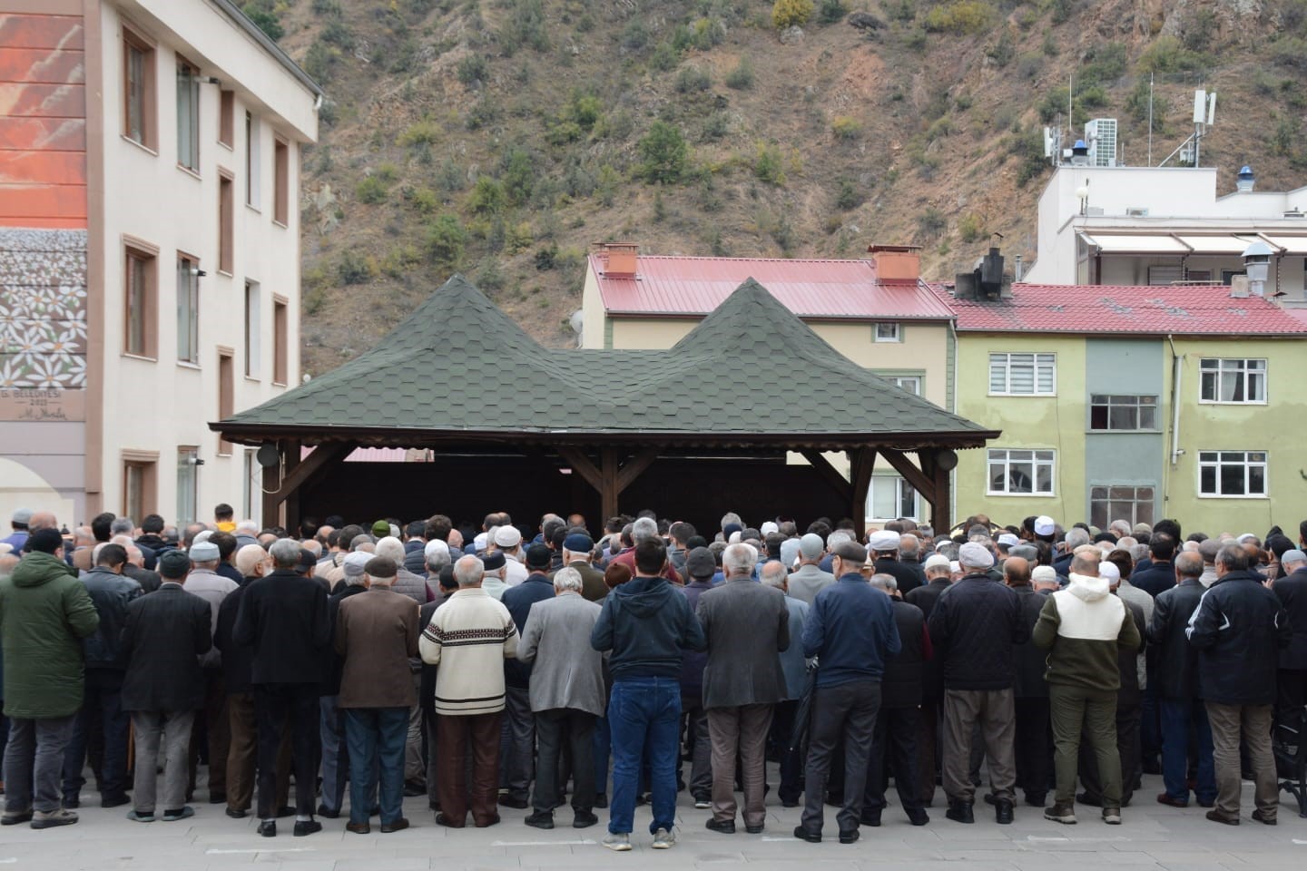 G&uuml;m&uuml;şhane&rsquo;de gıyabi cenaze namazı kılındı
