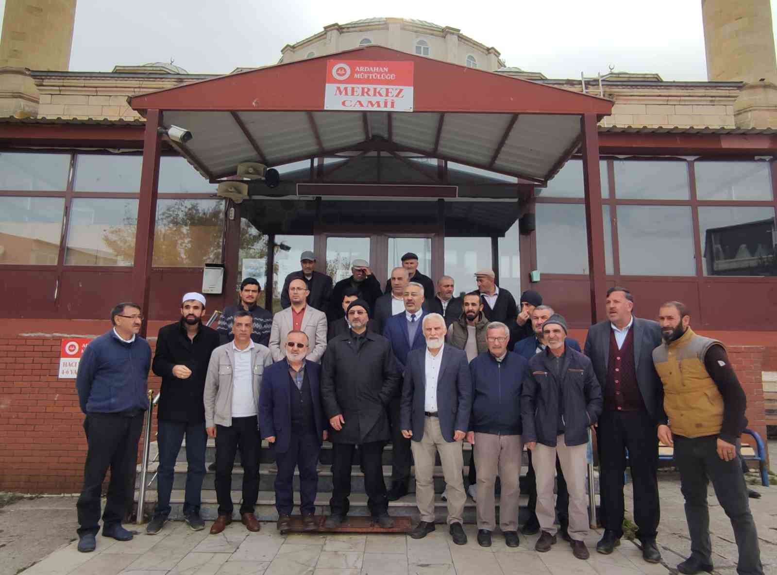 Ardahan&rsquo;da İsrail&rsquo;in Gazze&rsquo;deki hastaneye saldırısı protesto edildi
