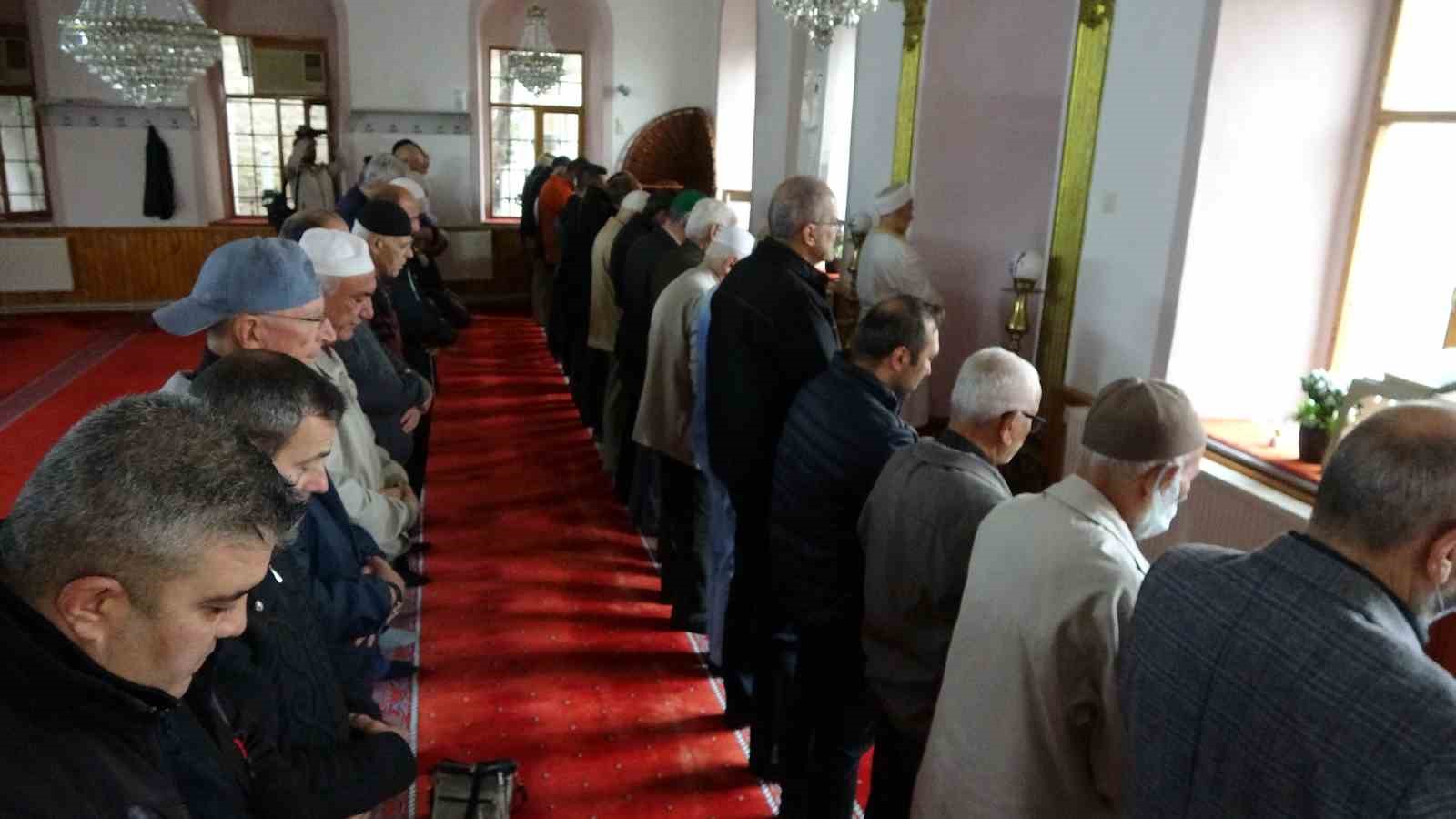Filistin’de hayatını kaybedenler için Çanakkale’de gıyabi cenaze namazı kılındı