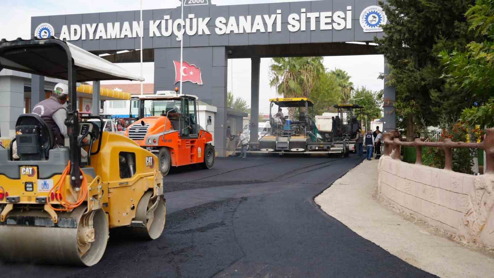 Küçük sanayi sitesinde asfaltlama çalışması sürüyor