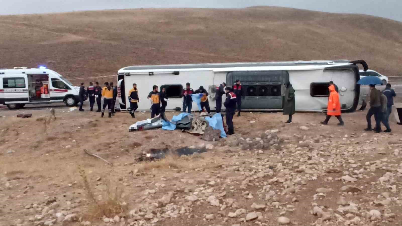 Otobüs kazasında ölü sayısı 8'e yükseldi