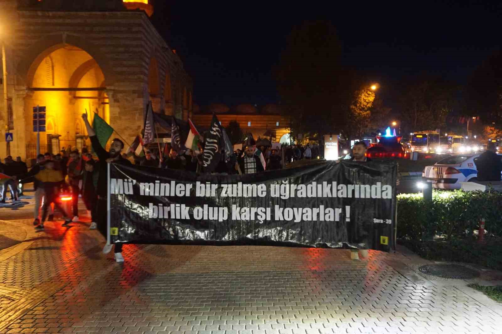 İsrail’in Gazze’ye yönelik saldırılarına tepkiler devam ediyor