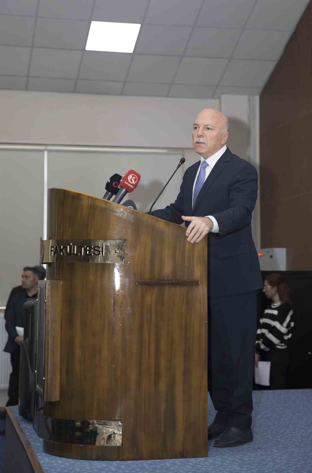 Atat&uuml;rk &Uuml;niversitesi ve T&uuml;rk Havacılık Uzay Sanayi arasında iş birliği protokol&uuml;
