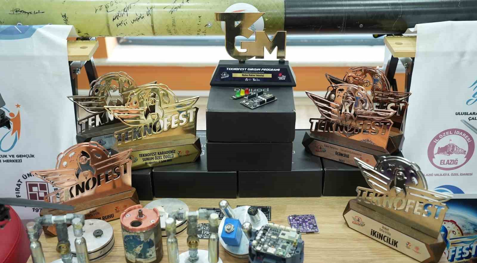 Açılalı 3 yıl oldu, Elazığ’a 7 ödül getirdi