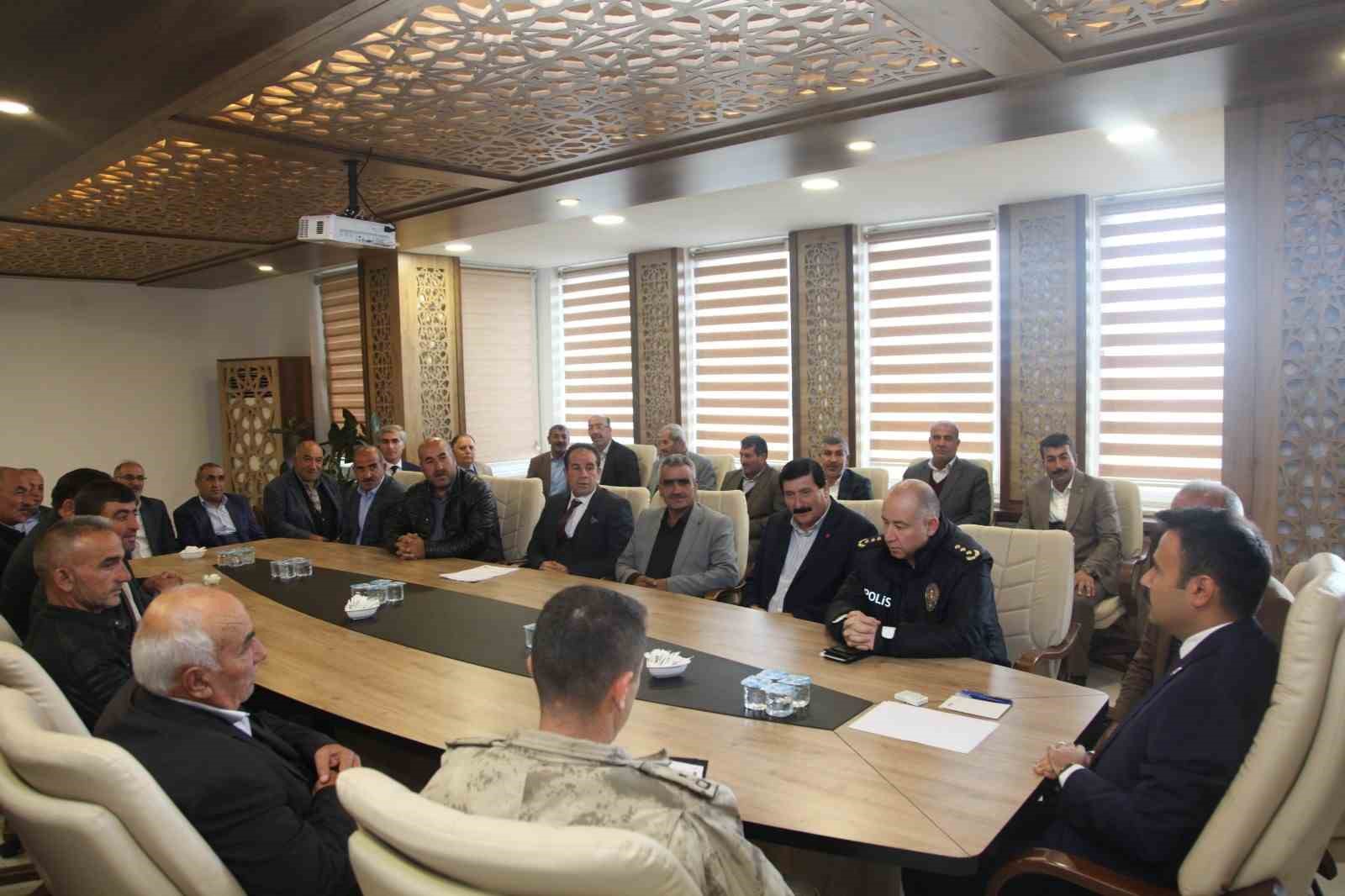 Ahlat&rsquo;ta Muhtarlar G&uuml;n&uuml; kutlandı
