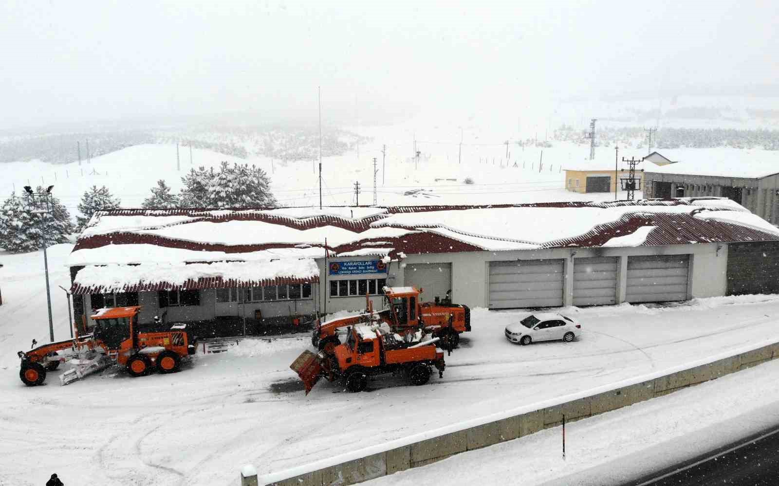 Erzincan&rsquo;da karla m&uuml;cadele ekipleri kışa hazır
