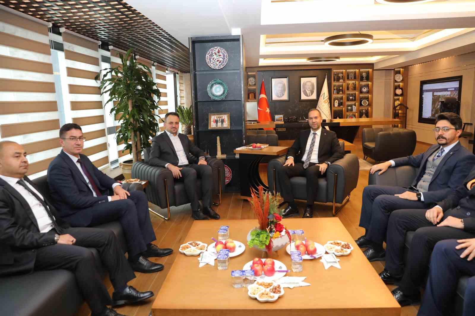 Bakan Yardımcısı Eminoğlu’ndan Niğde Belediyesi’ne ziyaret