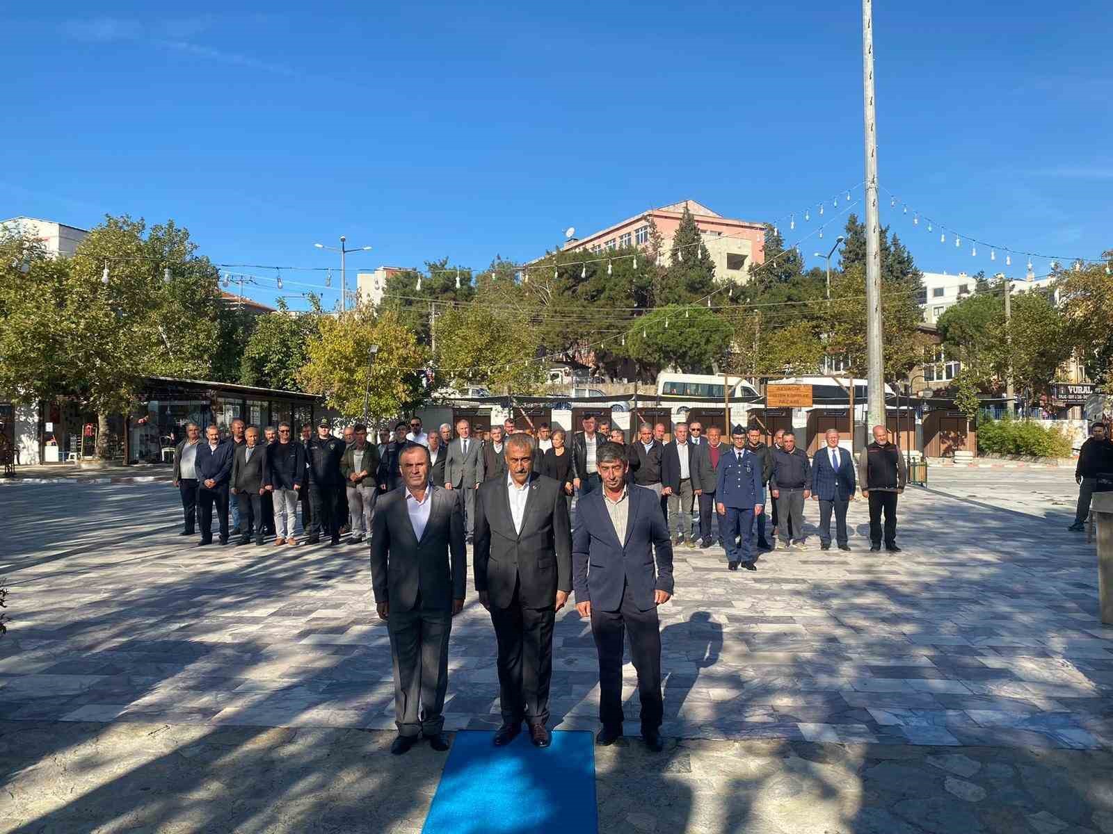 Ayvacık&rsquo;ta Muhtarlar G&uuml;n&uuml; Kutlandı
