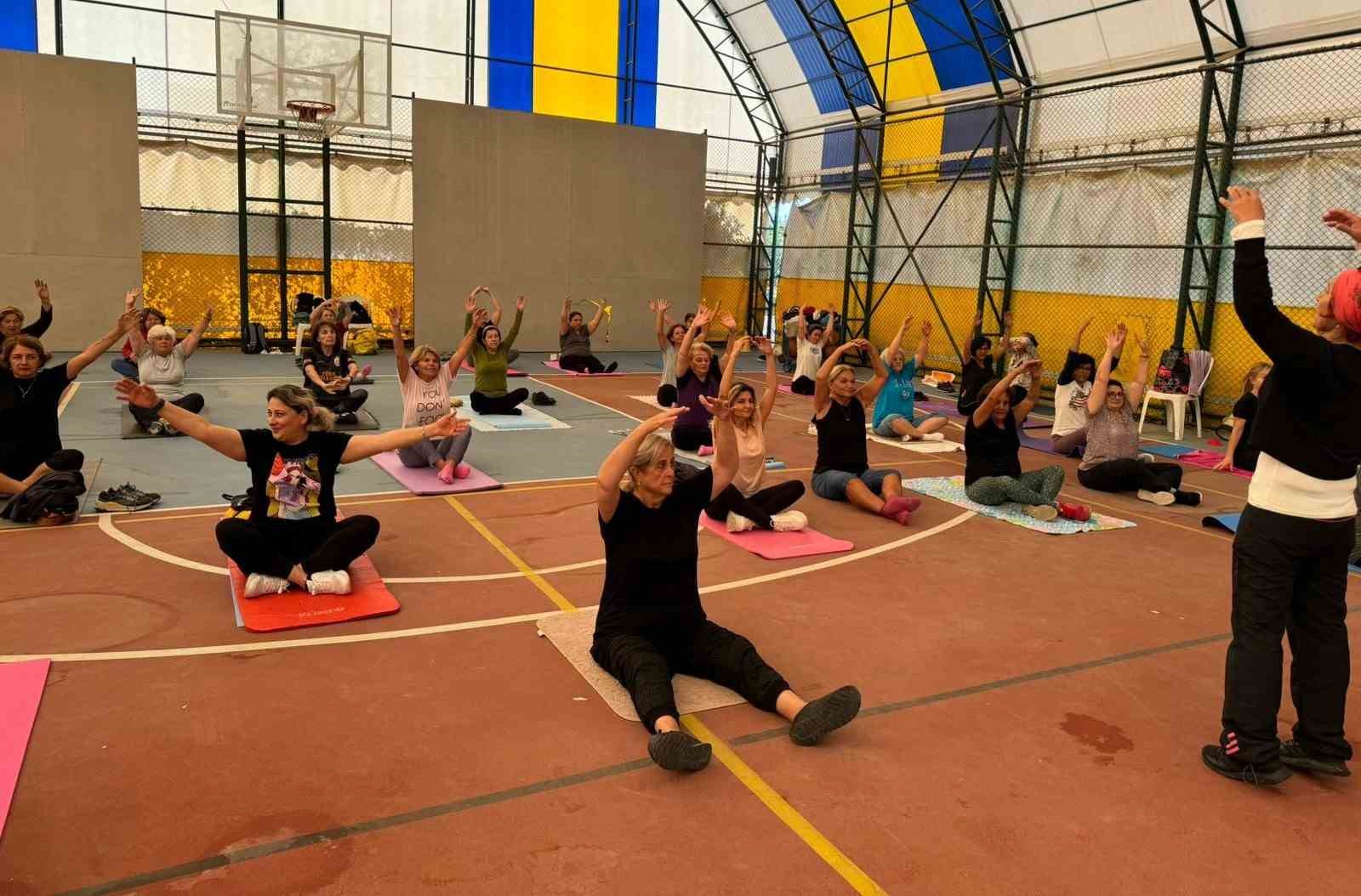 Seferihisarlı kadınlara klinik pilates dersleri