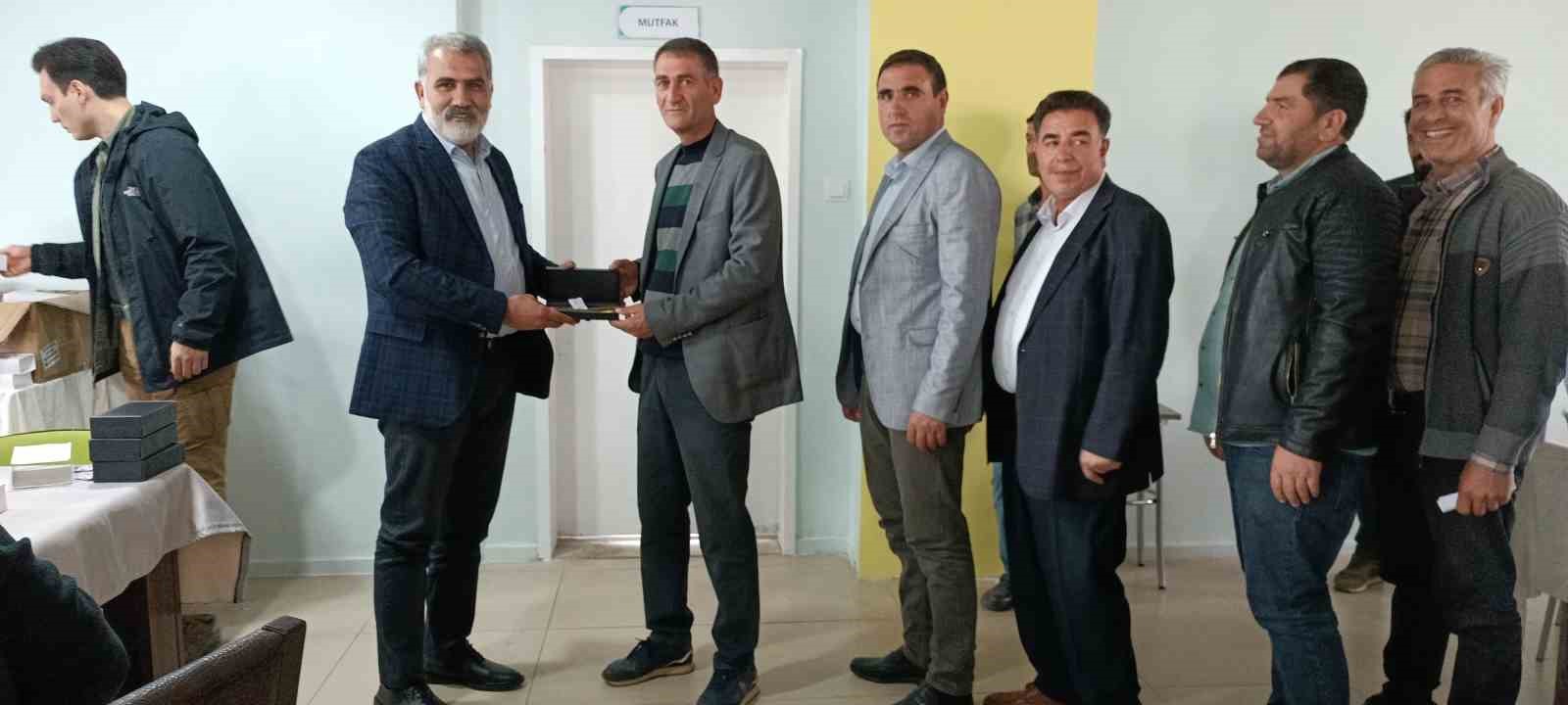 Dicle Kaymakamı muhtarlarla buluştu

