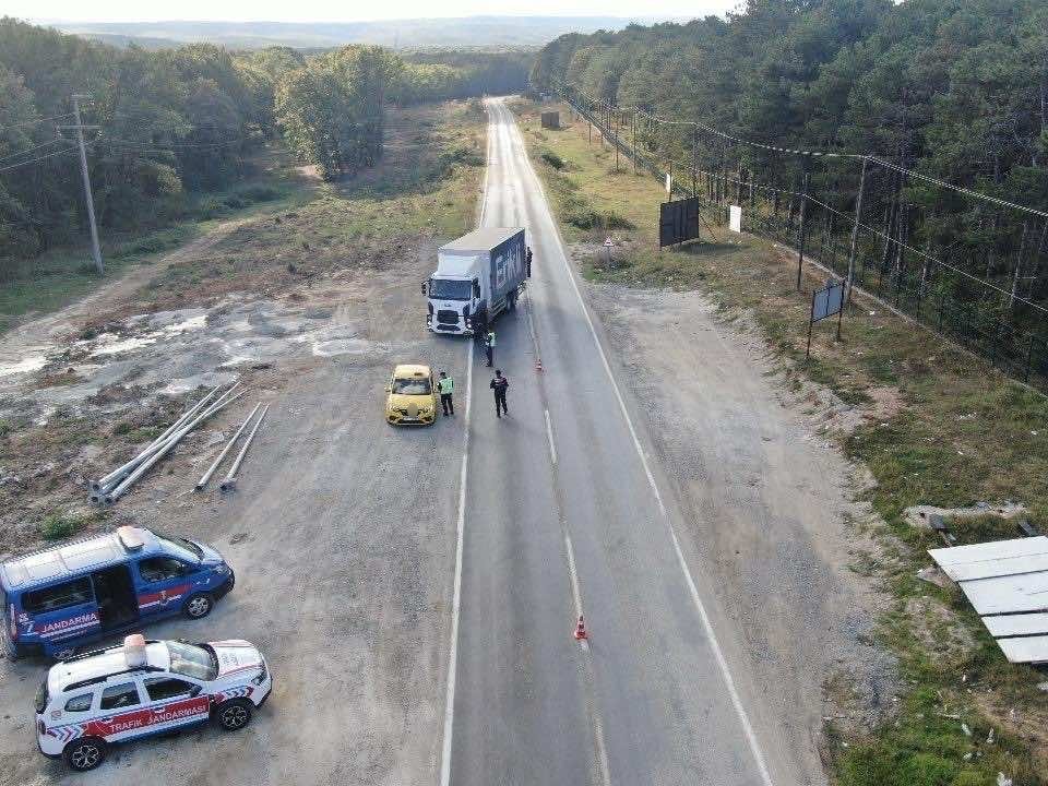 Kırklareli&rsquo;nde dron destekli trafik denetimi

