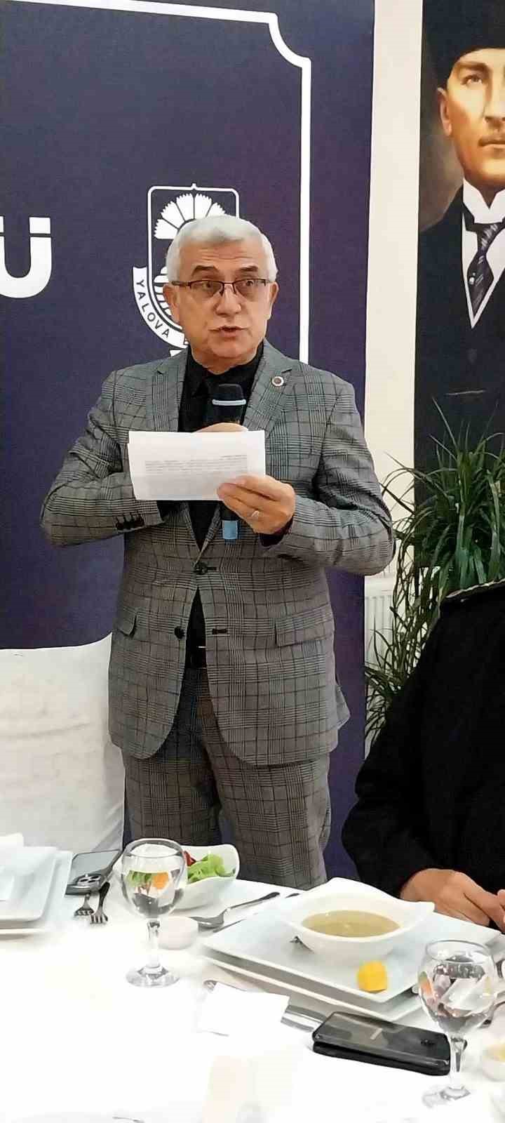 Yalova&rsquo;da Muhtarlar G&uuml;n&uuml; kutlandı
