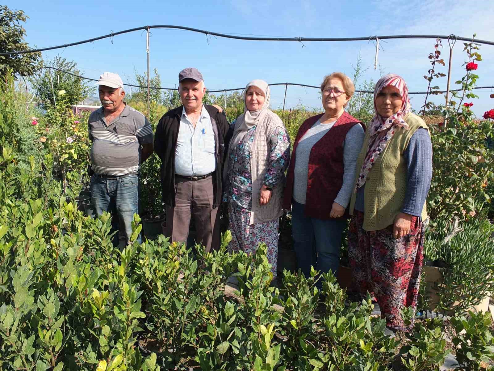 Balıkesir&rsquo;de emekli vatandaş kendini yeşile adadı, &ouml;rnek &uuml;retici oldu
