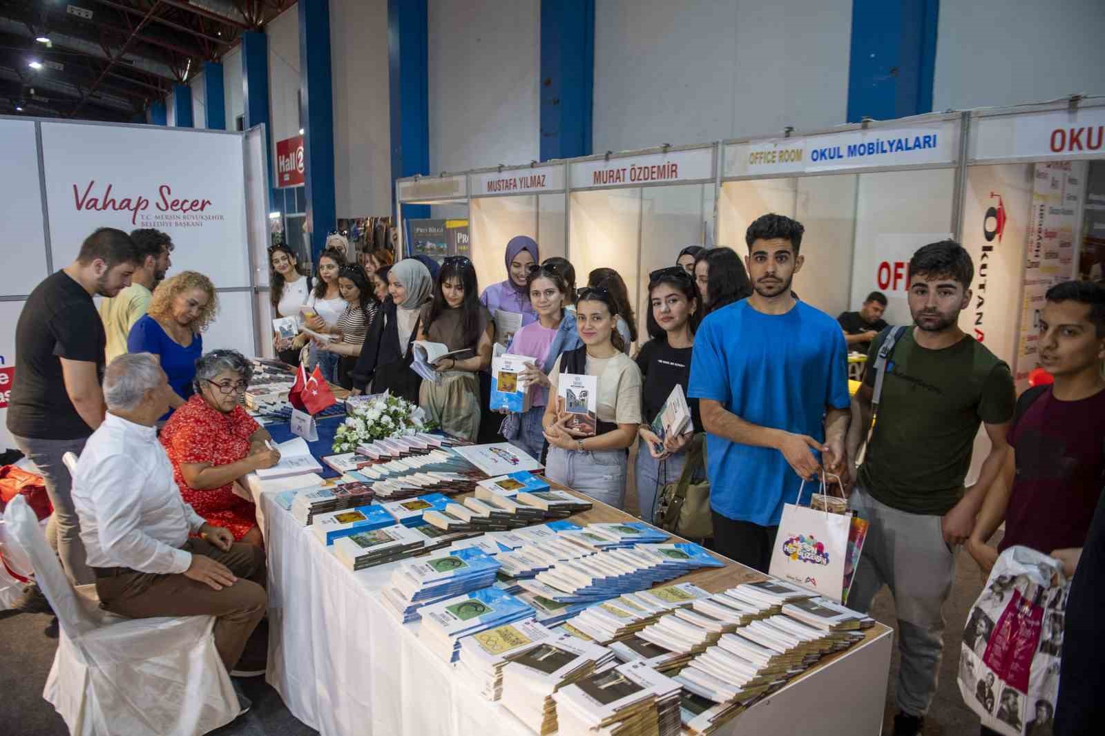 Mersin Büyükşehir Belediyesi, kültür yayınlarıyla fuarda yerini aldı