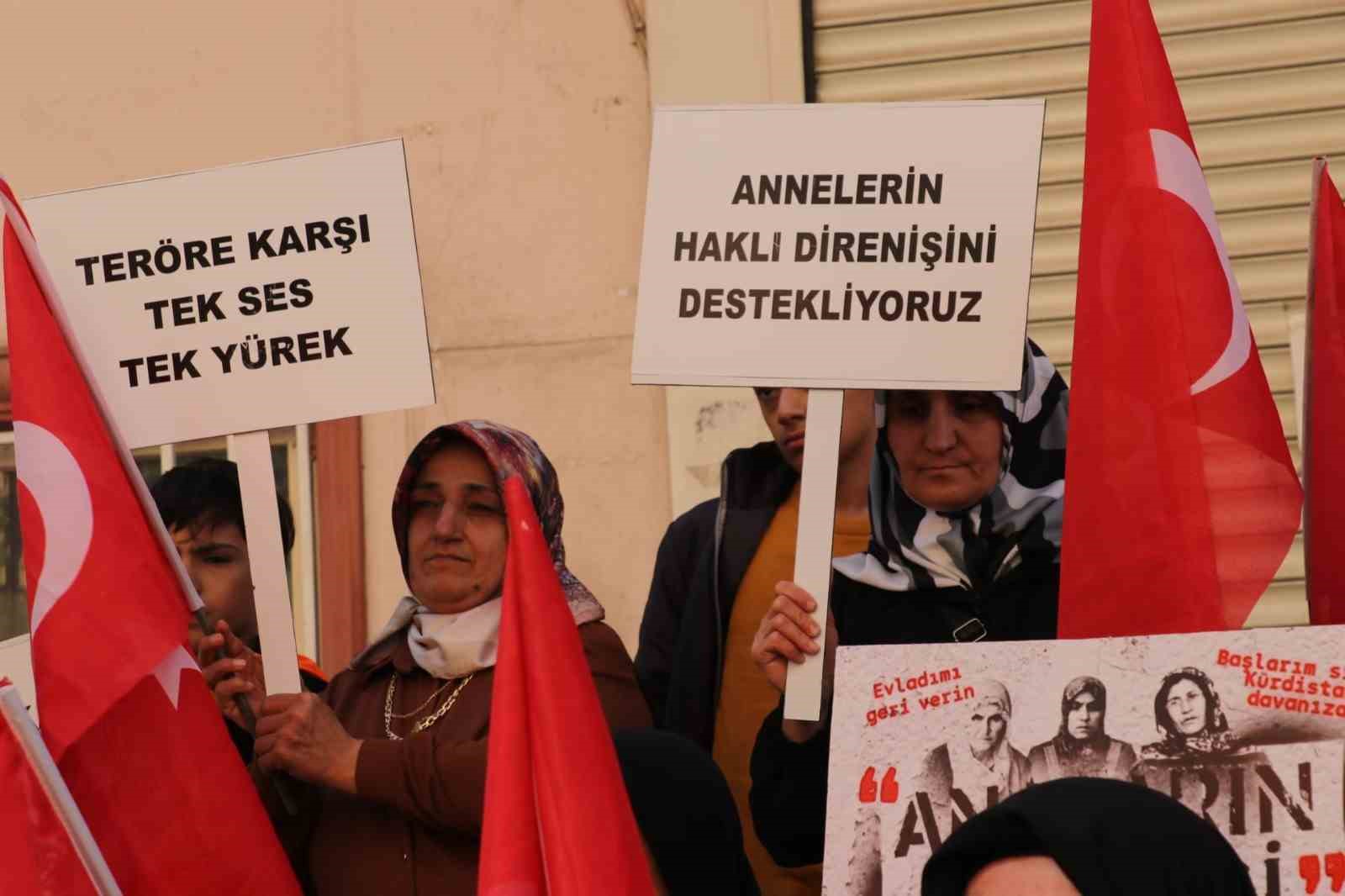 Siirtli annelerden, Diyarbakır annelerine destek ziyareti