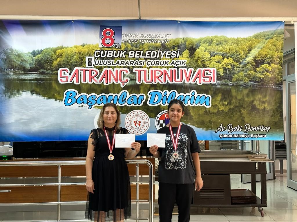 Kars’ta Satranç sporuna yoğun ilgi