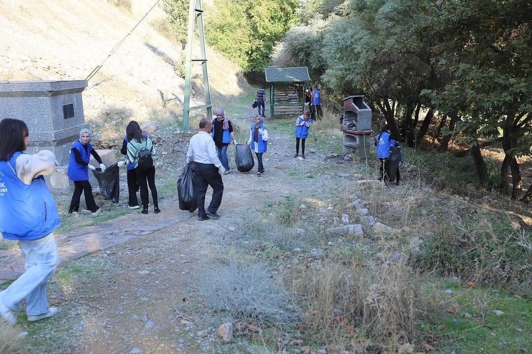 &Ccedil;ukurca&rsquo;da &ccedil;evre temizliği
