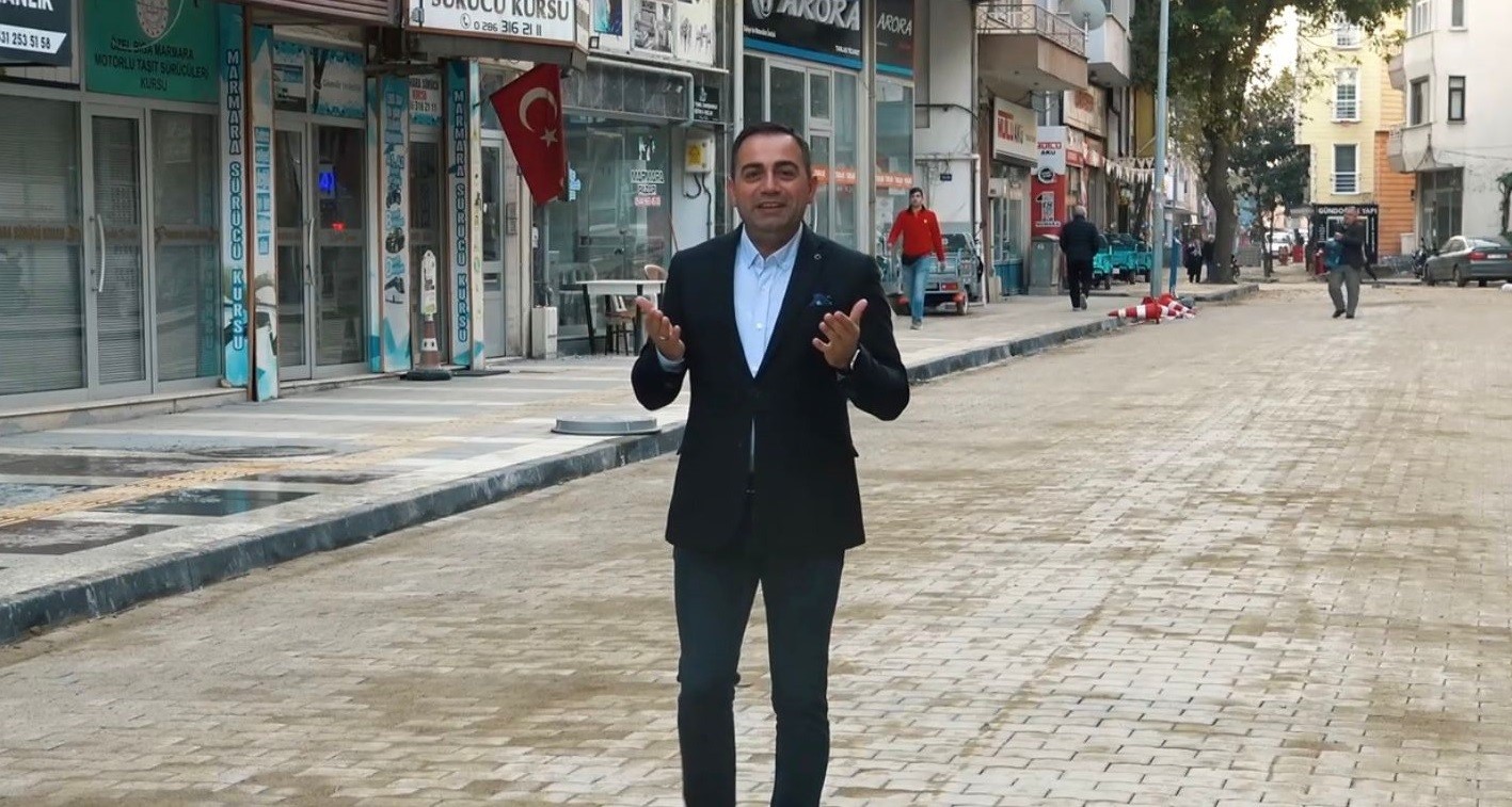Biga’da İstiklal Caddesi trafiğe açıldı