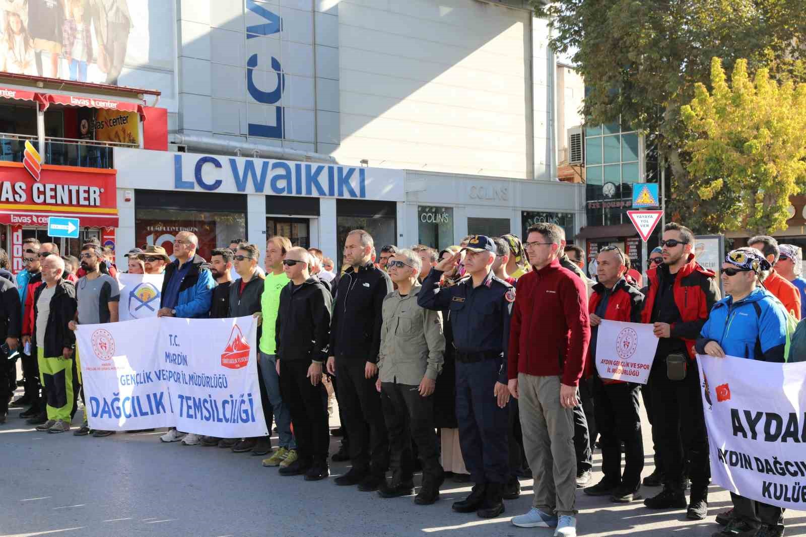 Cumhuriyetin 100. yılında zirve tırmanışı
