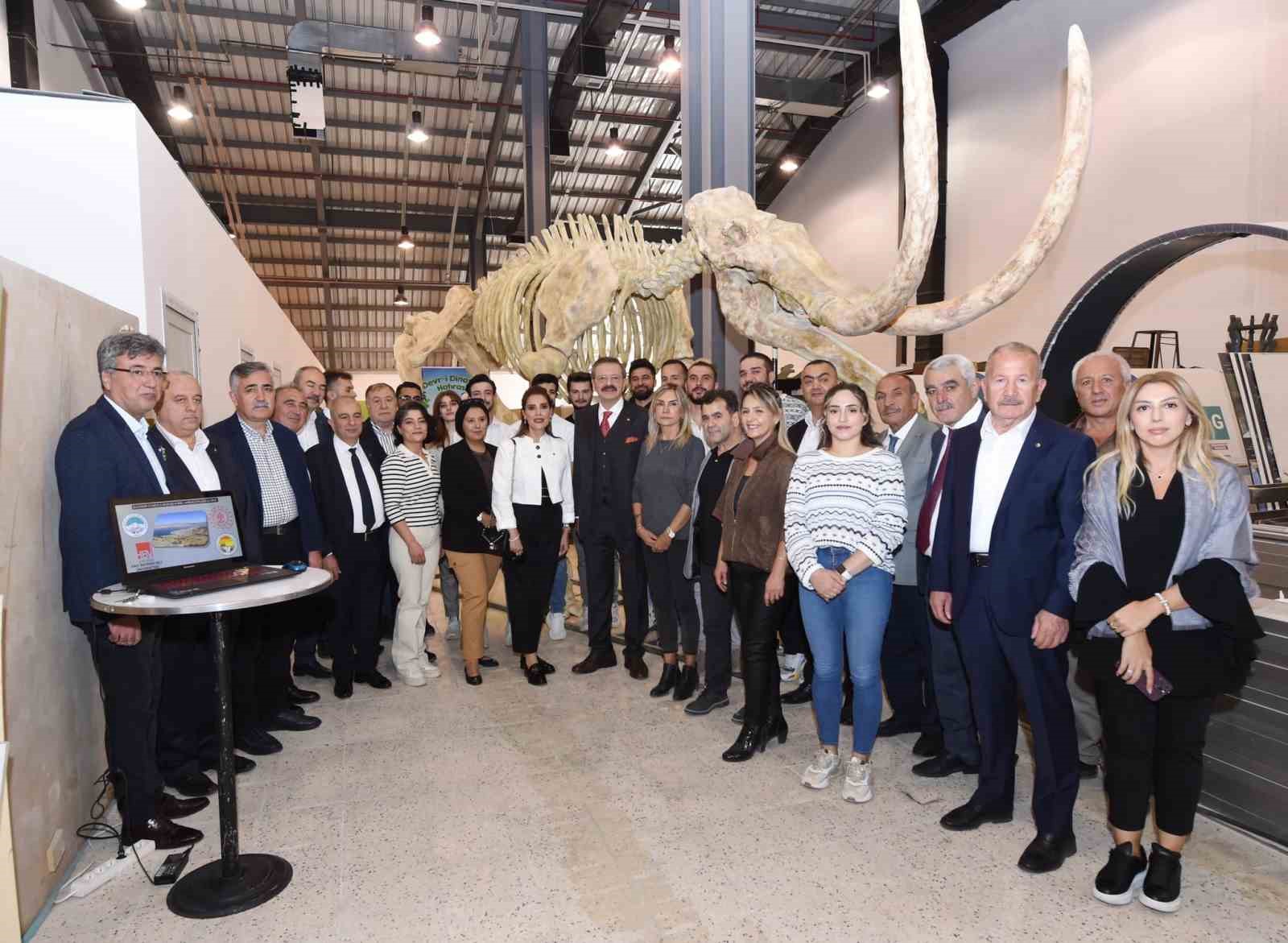 Paleontoloji M&uuml;zesi ilgi &ccedil;ekmeye devam ediyor
