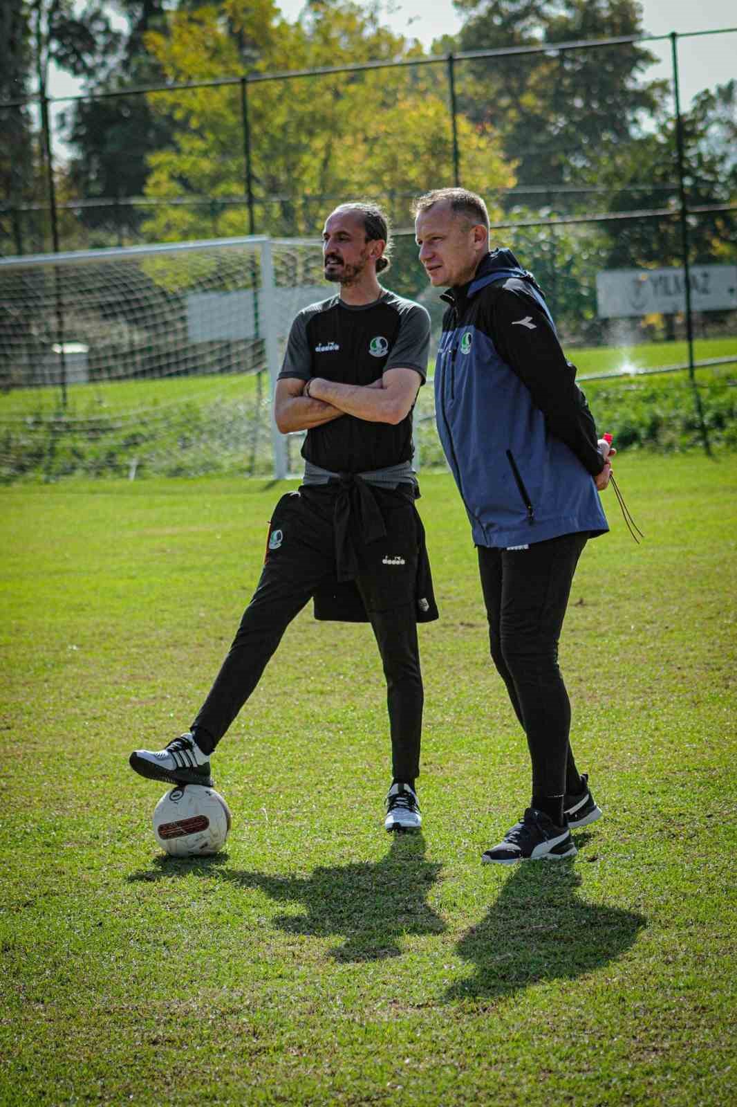 Sakaryaspor, Altay mesaisine başladı