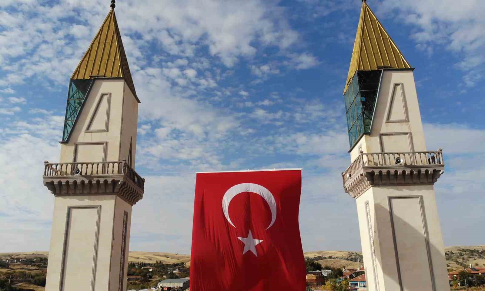 Diyanet İşleri Başkanı Erbaş: "Gençlerimizi ve çocuklarımızı Kur’an-ı Kerim’e göre yetiştirmeliyiz"