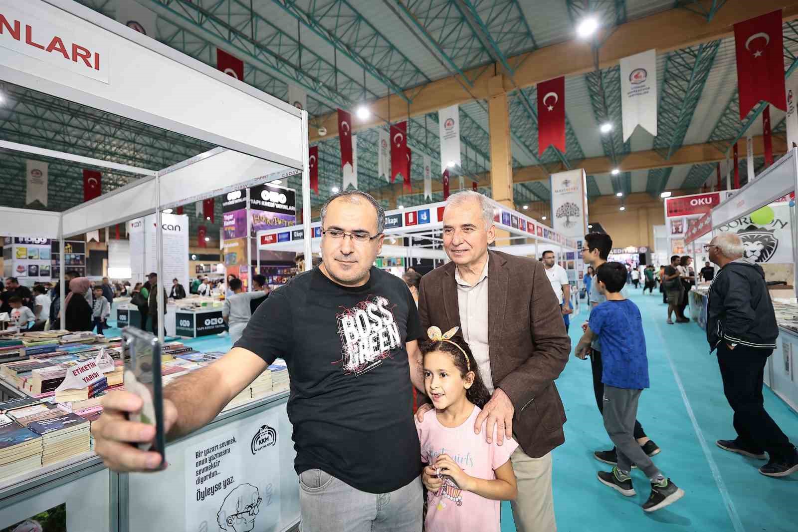 Denizli&rsquo;de Kitap Fuarı&rsquo;nı 309 bin kişi ziyaret etti
