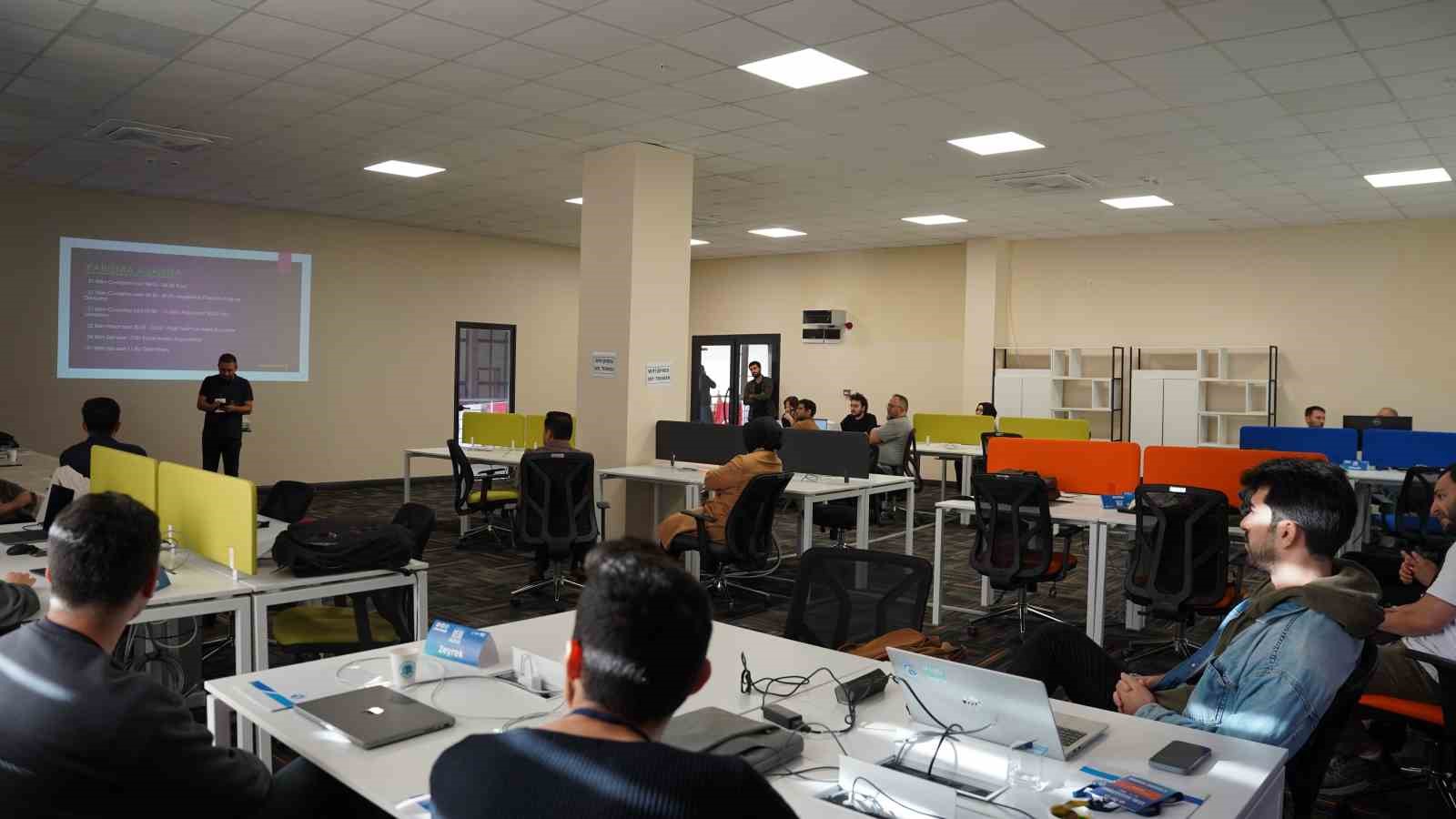 Yazılım yarışması ‘Veri Maraton’unda 35 saat süren mücadele bitti