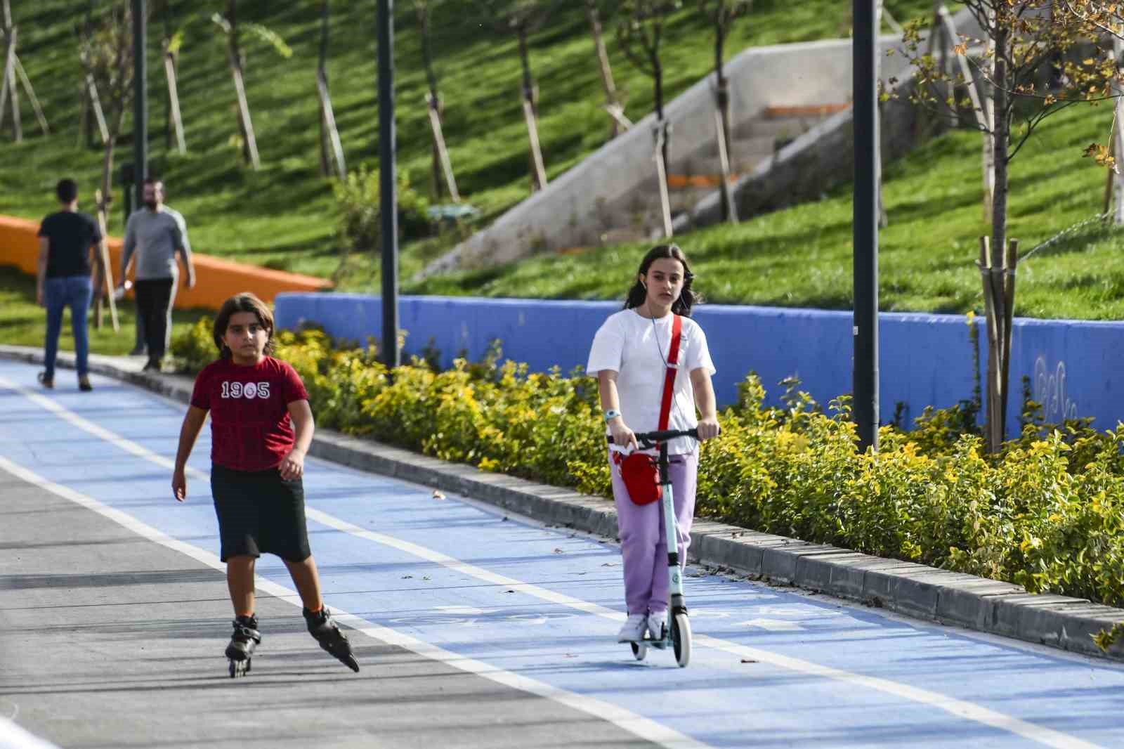Başkentliler sonbaharın tadını Lodumlu &Ccedil;evre Alanı&rsquo;nda &ccedil;ıkarıyor
