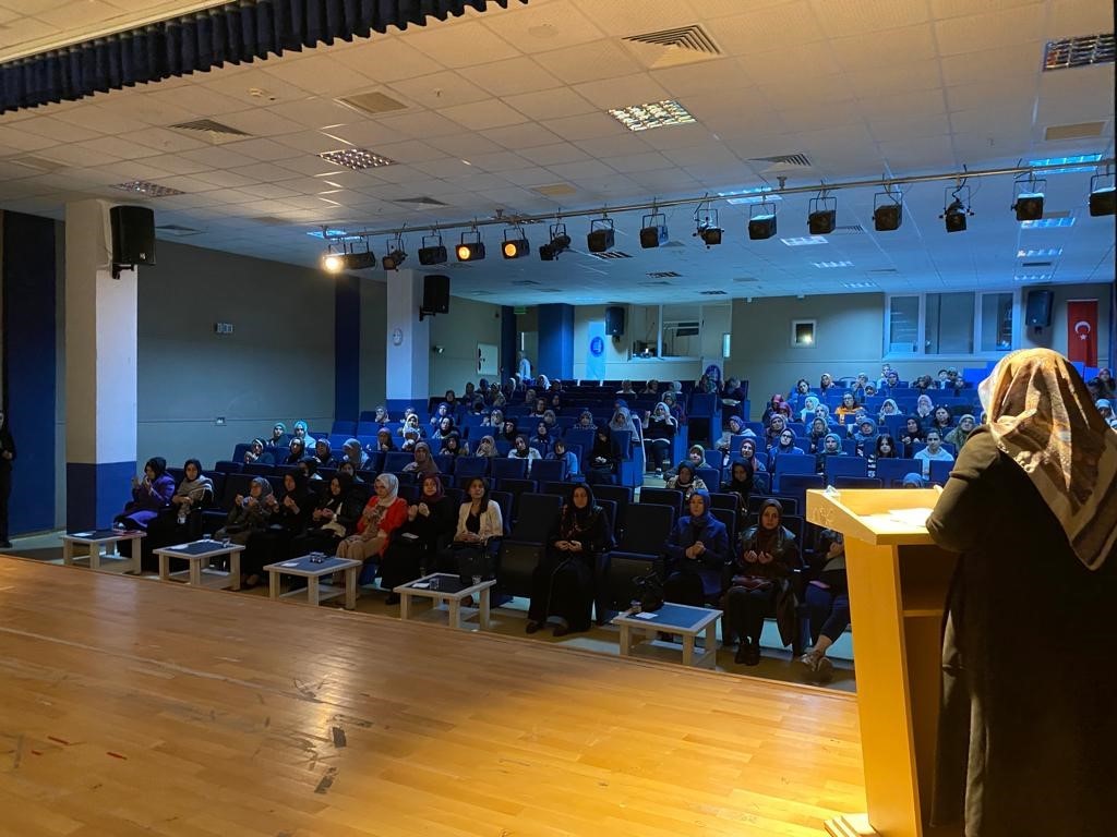 Eller semaya Filistin için açıldı