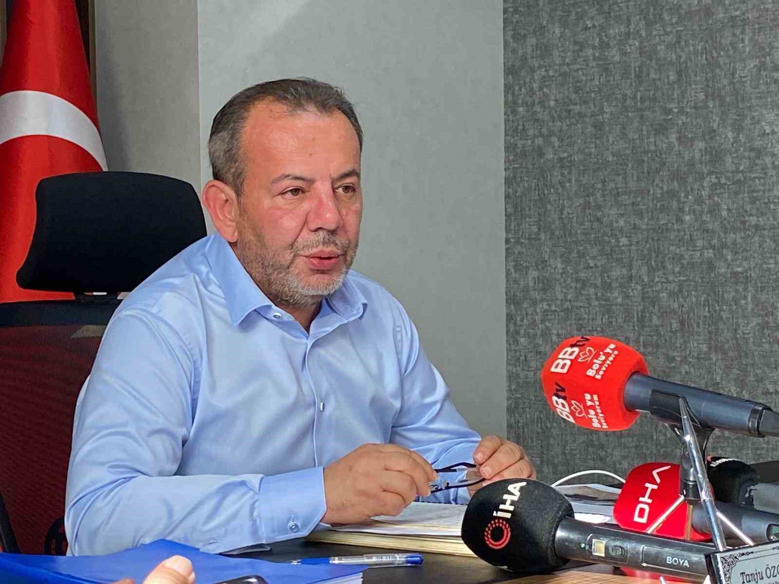 Tanju &Ouml;zcan: &ldquo;AK Parti, MHP beni havada kapardı&rdquo;
