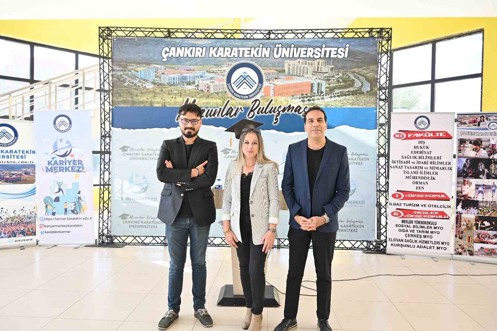 &Uuml;niversite mezunları &Ccedil;AK&Uuml;&rsquo;de buluştu
