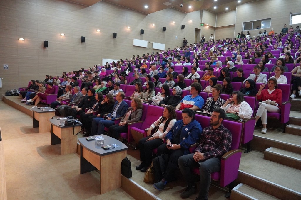 Cumhuriyetin yüzüncü yılına akademik bakış
