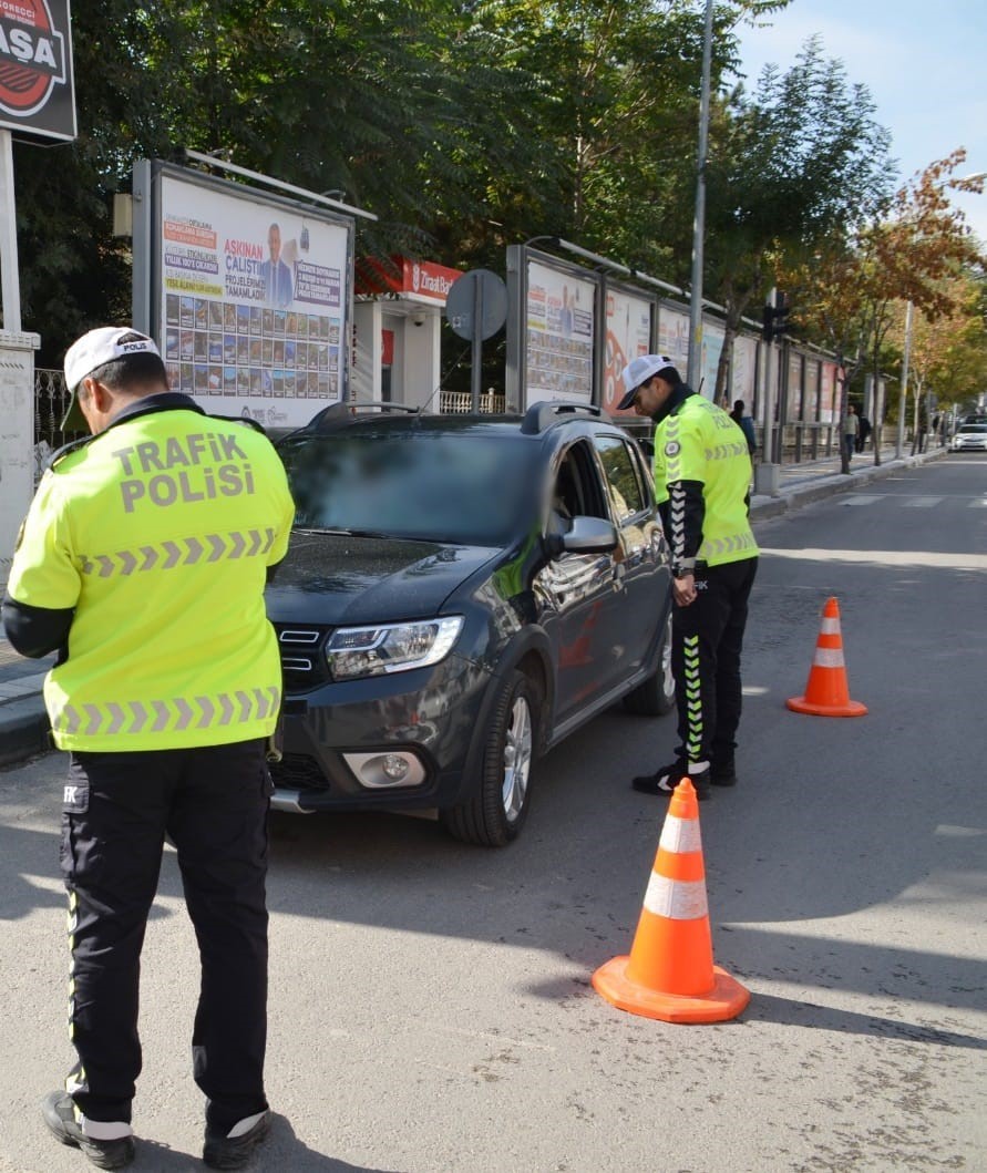 Kurallara uymayanlara ceza kesildi