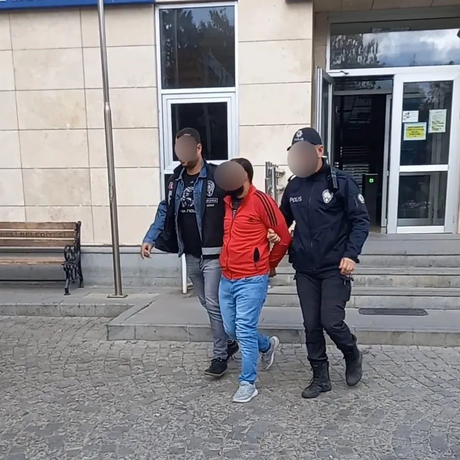 Kırklareli&rsquo;nde aranması olan 48 kişi yakalandı
