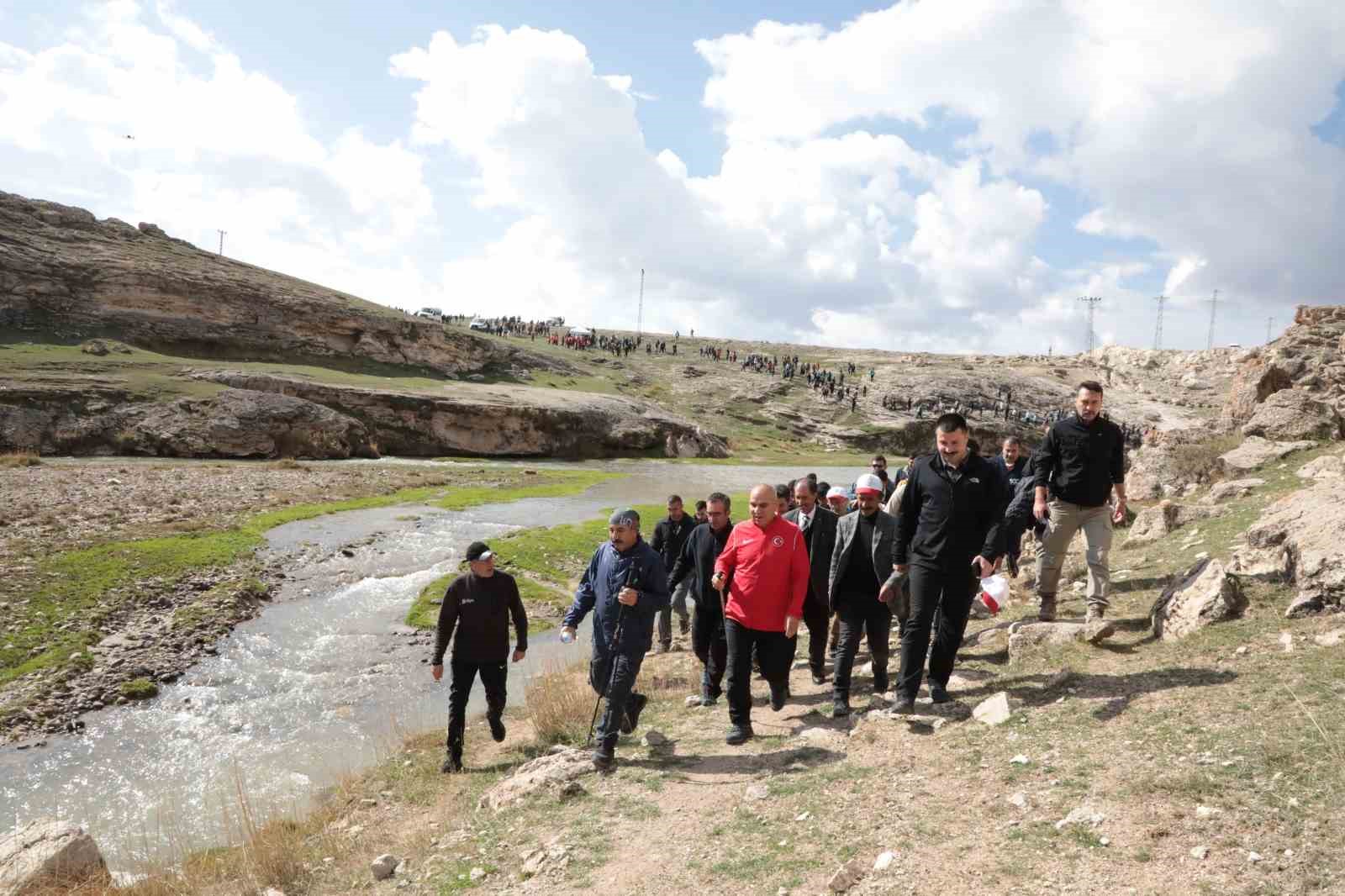 Ağrı’da “Diyadin Kanyonu Yürüyüşü” düzenlendi