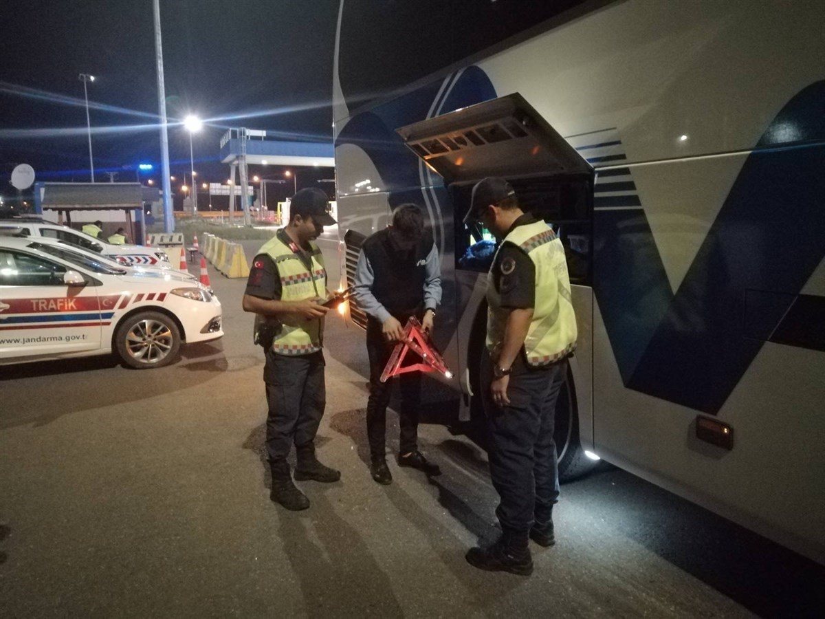 Kaza ve ölüm olmasın diye gece gündüz çalışıyorlar