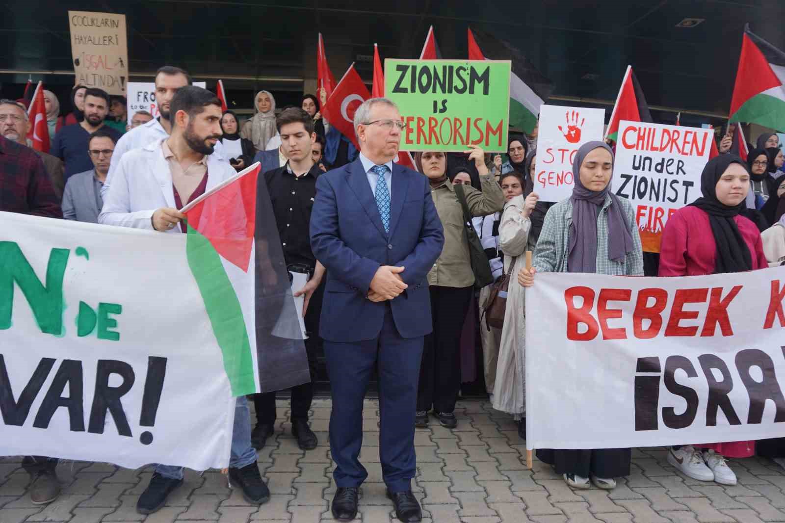 Üniversite öğrencilerinden Filistin’e destek yürüyüşü