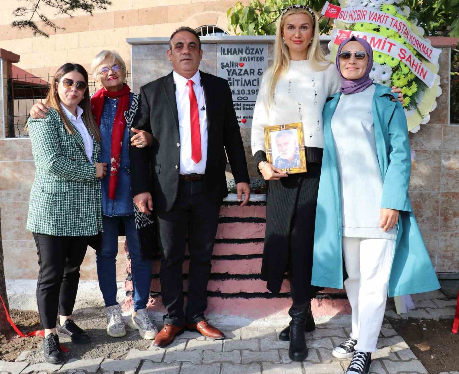 Vanlı y&ouml;netmenden Tuğba &Ouml;zay&rsquo;ın babası i&ccedil;in hayrat &ccedil;eşmesi
