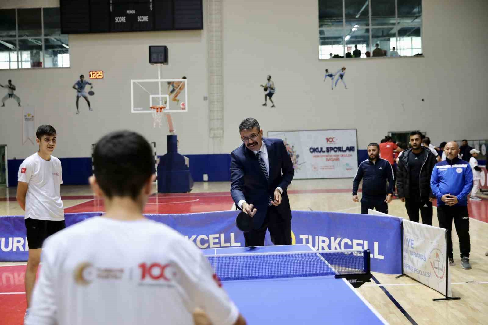 Vali Ali Çelik: "Her alanda sporcuların yanında olacağız"