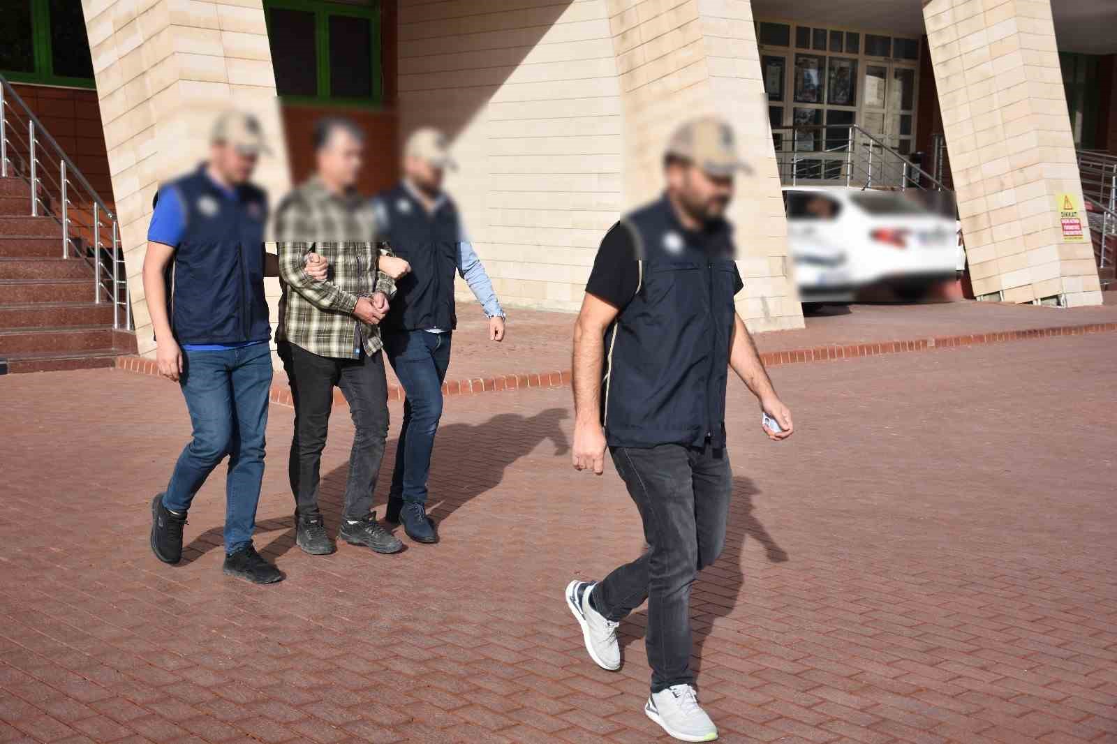 FETÖ’den aranan ihraç hakim tutuklandı