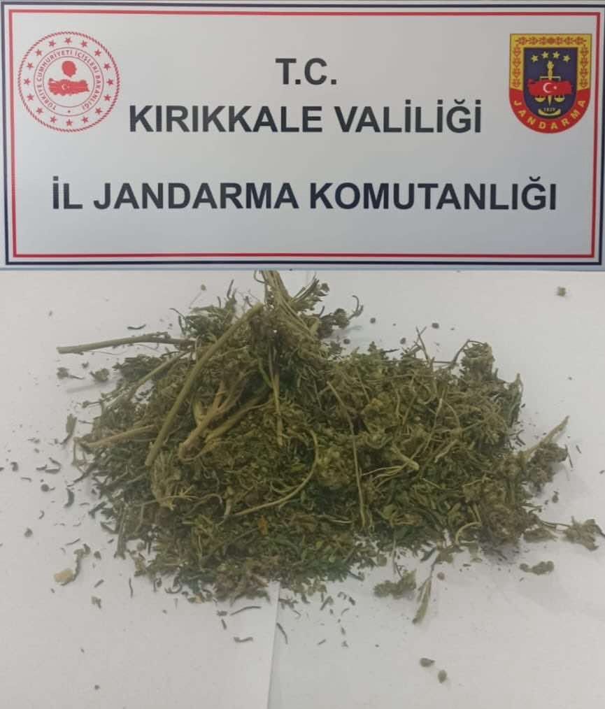 Kırıkkale&rsquo;de ka&ccedil;ak t&uuml;t&uuml;n ve uyuşturucu operasyonu: 12 g&ouml;zaltı
